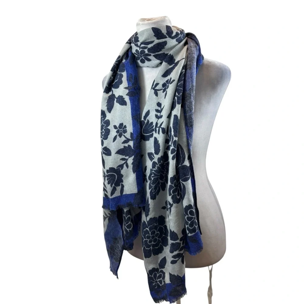 Ladies Echo Brand Large Blue and Black Floral Scarf‎